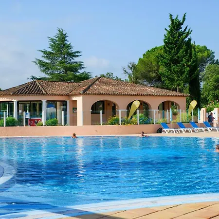 Aparthotel Résidence Pierre&vacances Les Parcs De 3*