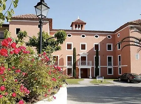 Pierre & Les Parcs De Aparthotel