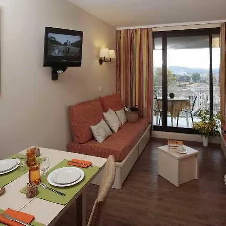 Pierre & Les Parcs De Aparthotel