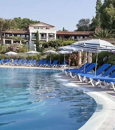 Pierre & Les Parcs De Aparthotel