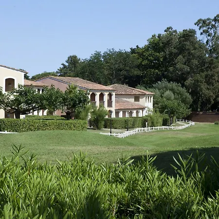 Pierre & Les Parcs De Aparthotel